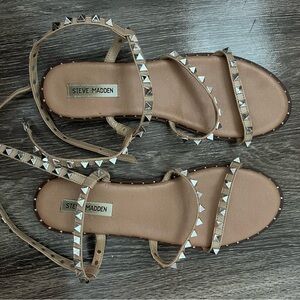 Studded Steve Madden sandals!! 💎